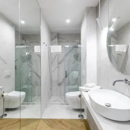 - 6 Person - Premium Baltic With Garden *